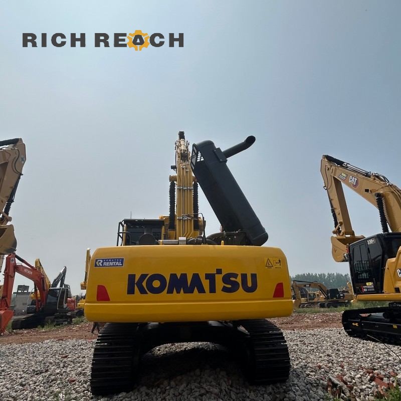 Side profile of a 2018 Komatsu PC360-8 excavator showing boom and arm – used excavator for sale $41,667 Richreach certified